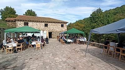 Comida de fraternidad