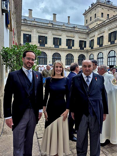 Alcaldesa de San Lorenzo de El Escorial con el Alcalde Mayor y el Diputado Garrido Sauro
